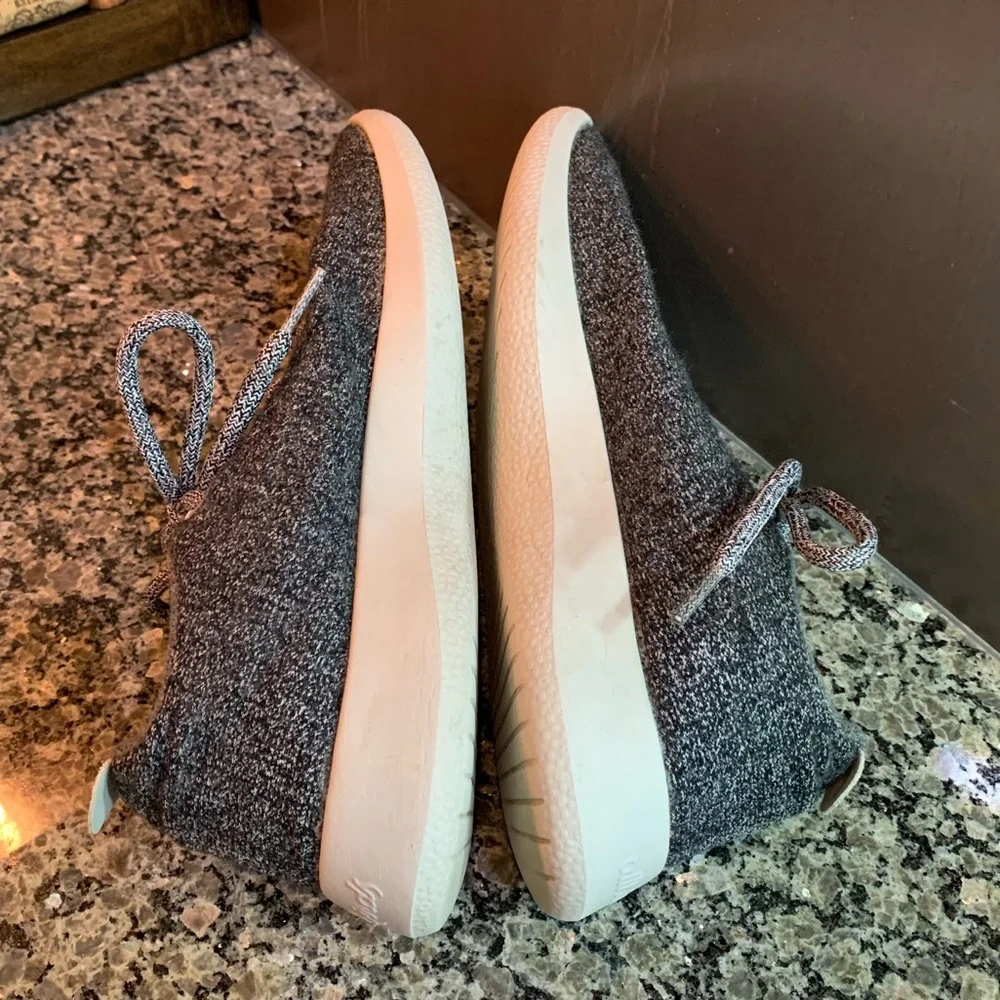 allbirds Women’s Wool Runners Sneakers Heathered Black and White Size 8